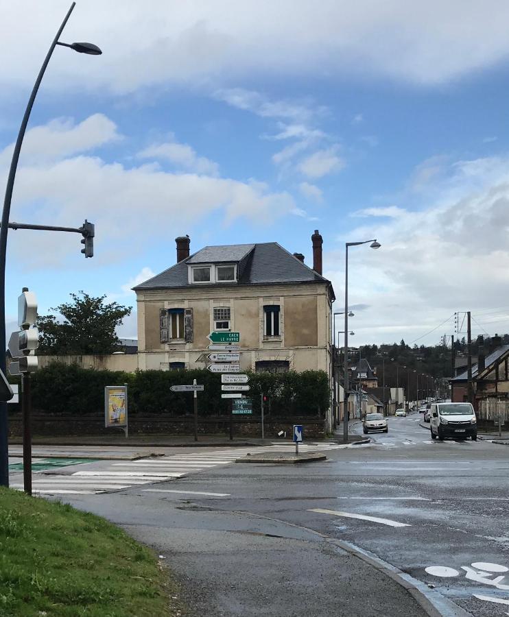F2 Le City Parking Netflix Wifi Gare Évreux Esterno foto